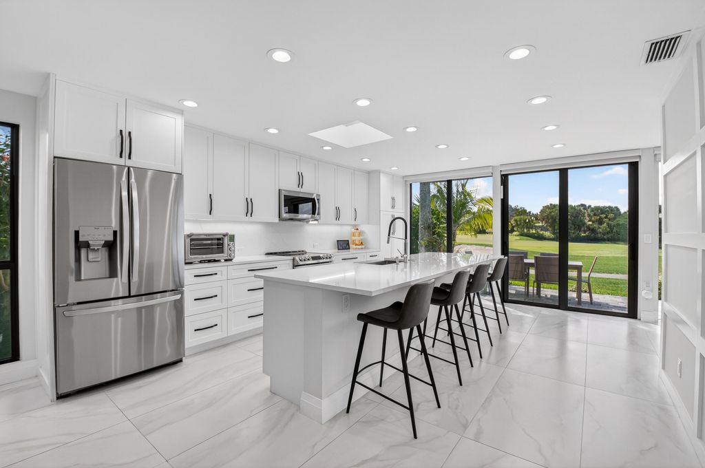 Photo of 19530 Sawgrass Drive #1501, Boca Raton, FL 33434 (MLS # B26000556)