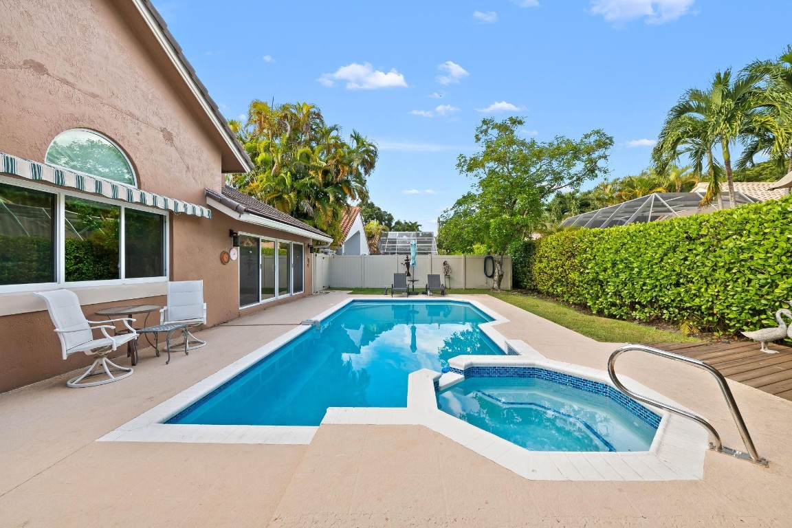 Palm-Aire Oaks Course Est - Residential