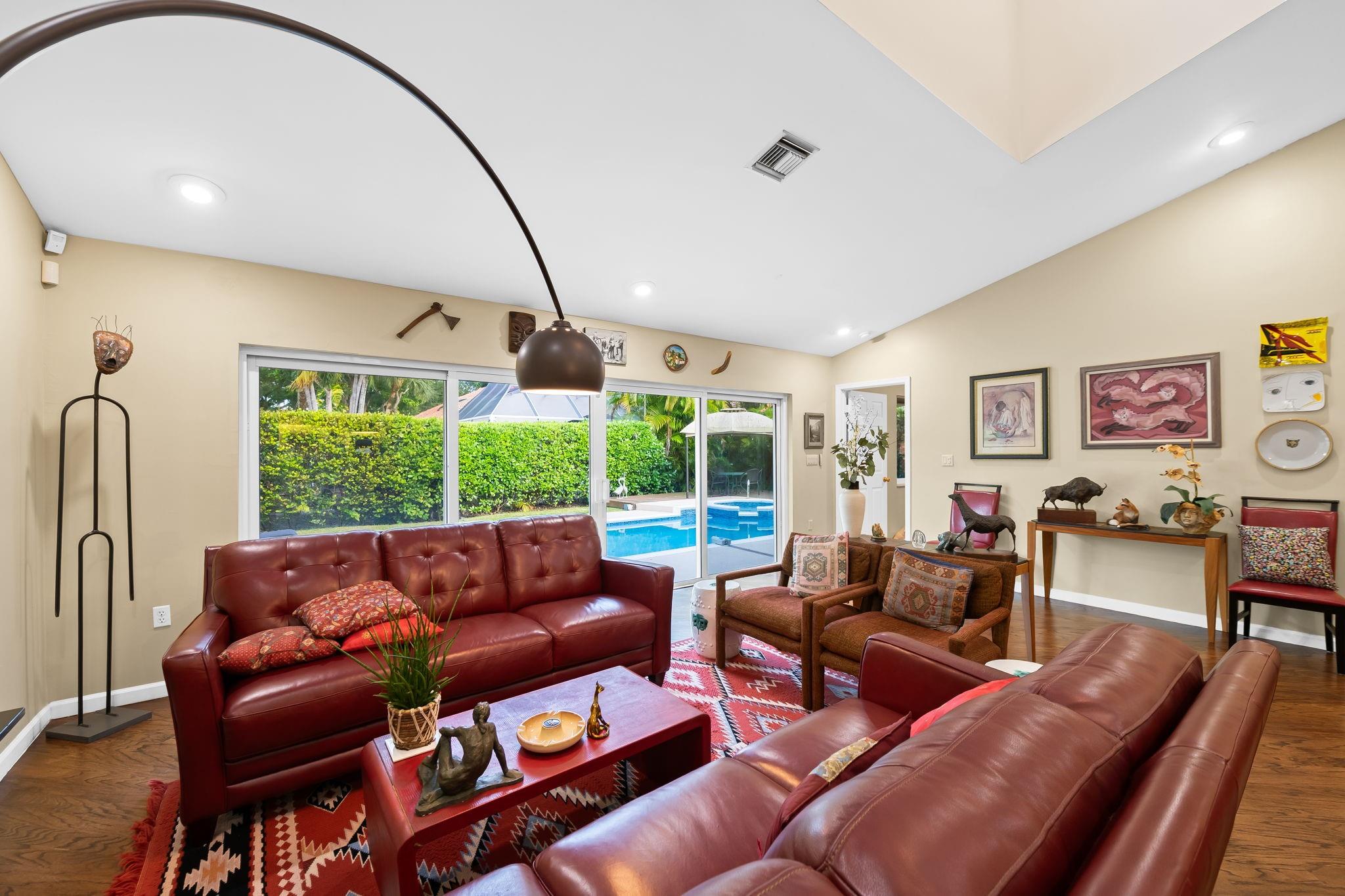 Palm-Aire Oaks Course Est - Residential