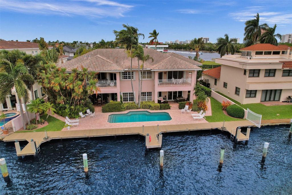 Photo of 2770 NE 15th St #201, Fort Lauderdale, FL 33304 (MLS # F10531988)