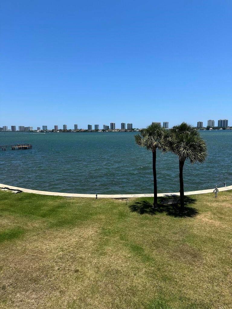 2936 Lake Shore Drive 308