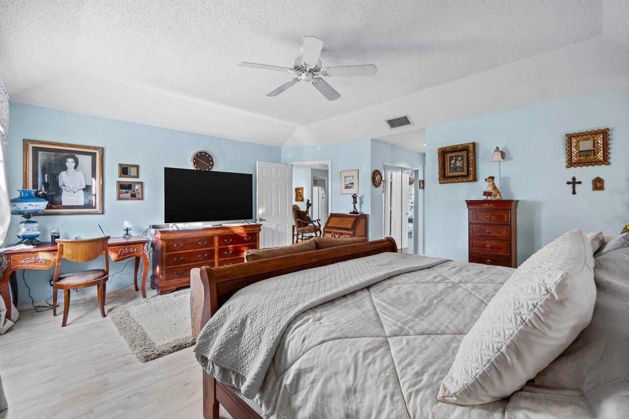 BRIARWOOD AT INDIAN SPRINGS CONDO - Residential Lease