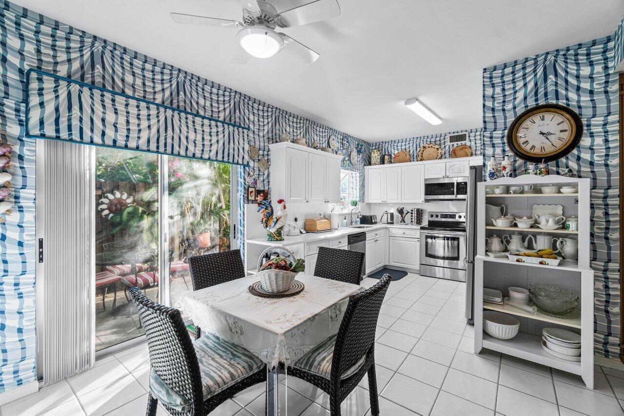 BRIARWOOD AT INDIAN SPRINGS CONDO - Residential Lease