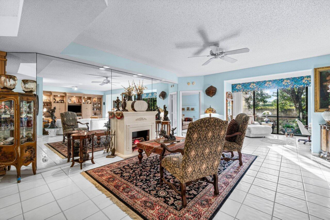 BRIARWOOD AT INDIAN SPRINGS CONDO - Residential Lease