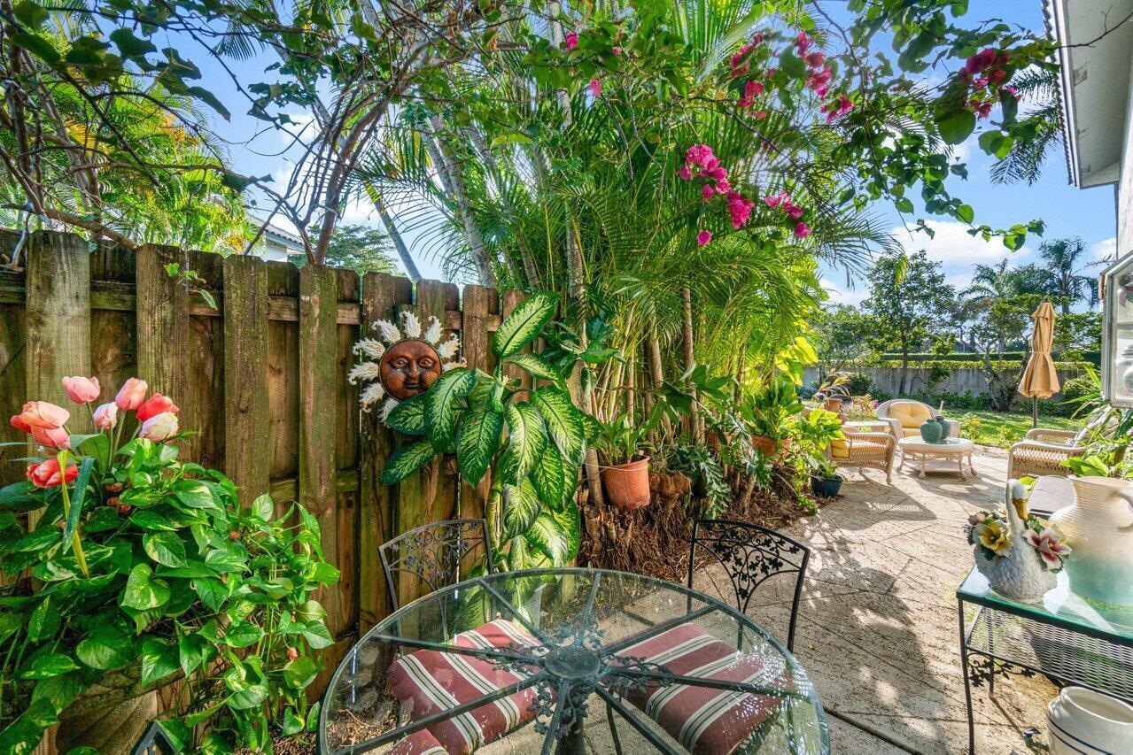 BRIARWOOD AT INDIAN SPRINGS CONDO - Residential Lease