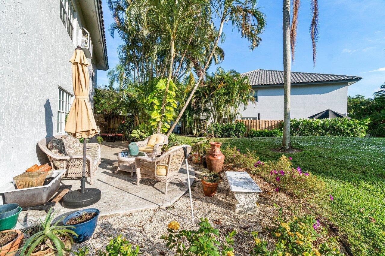 BRIARWOOD AT INDIAN SPRINGS CONDO - Residential Lease