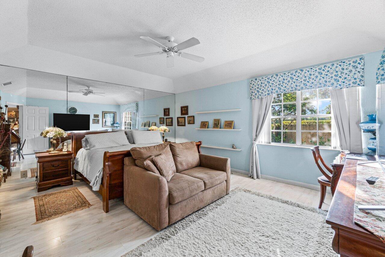 BRIARWOOD AT INDIAN SPRINGS CONDO - Residential Lease