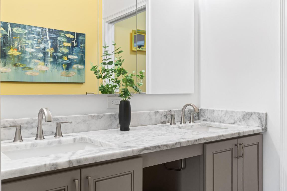 FLORAL LAKES 1 - Residential