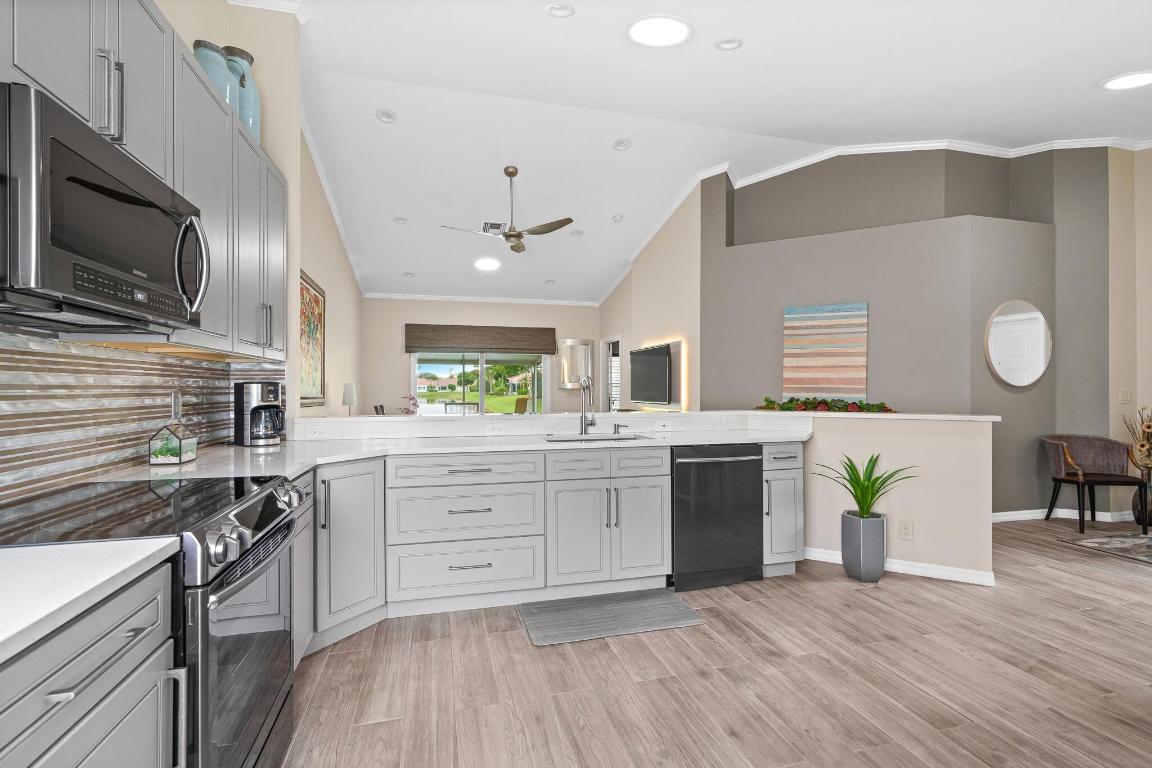 FLORAL LAKES 1 - Residential