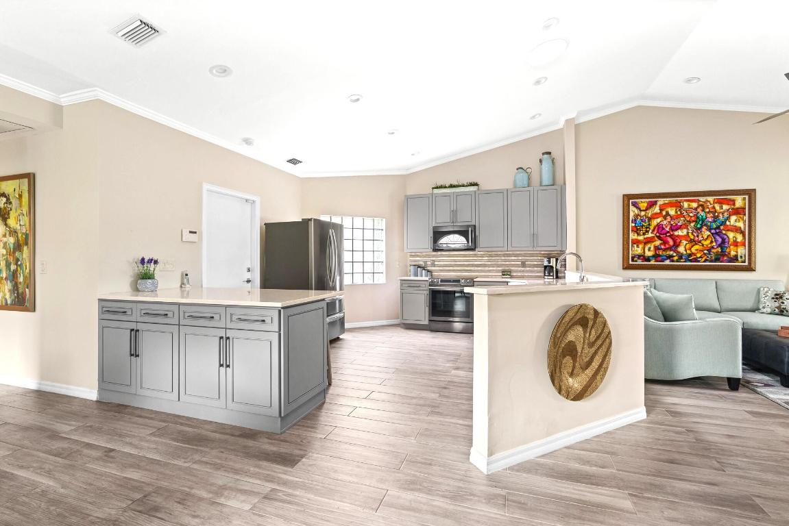 FLORAL LAKES 1 - Residential