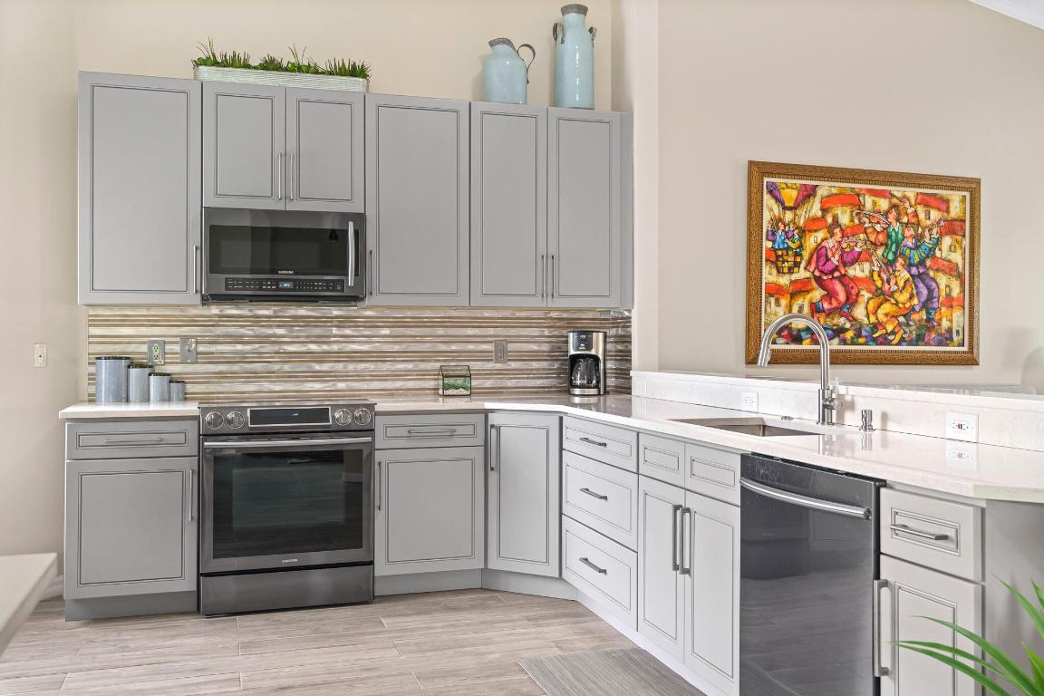 FLORAL LAKES 1 - Residential