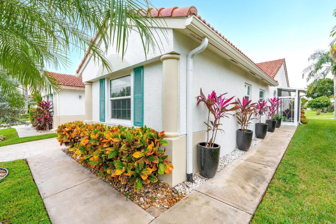 FLORAL LAKES 1 - Residential