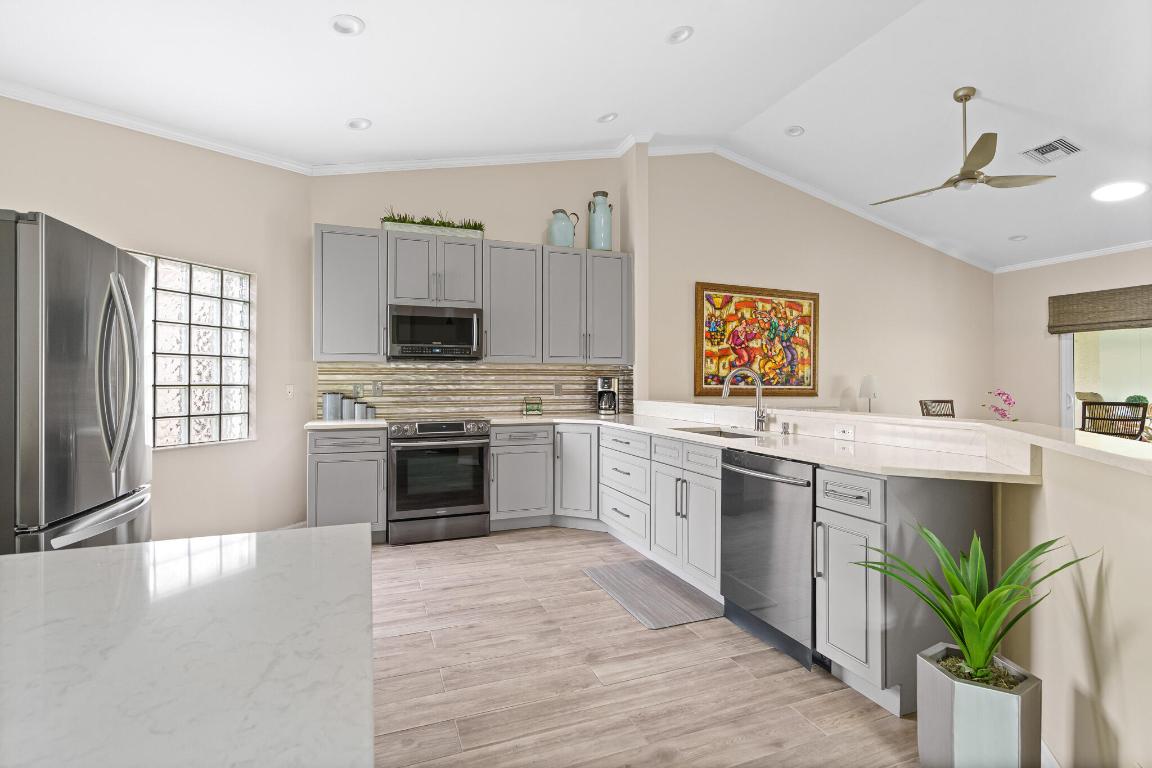 FLORAL LAKES 1 - Residential