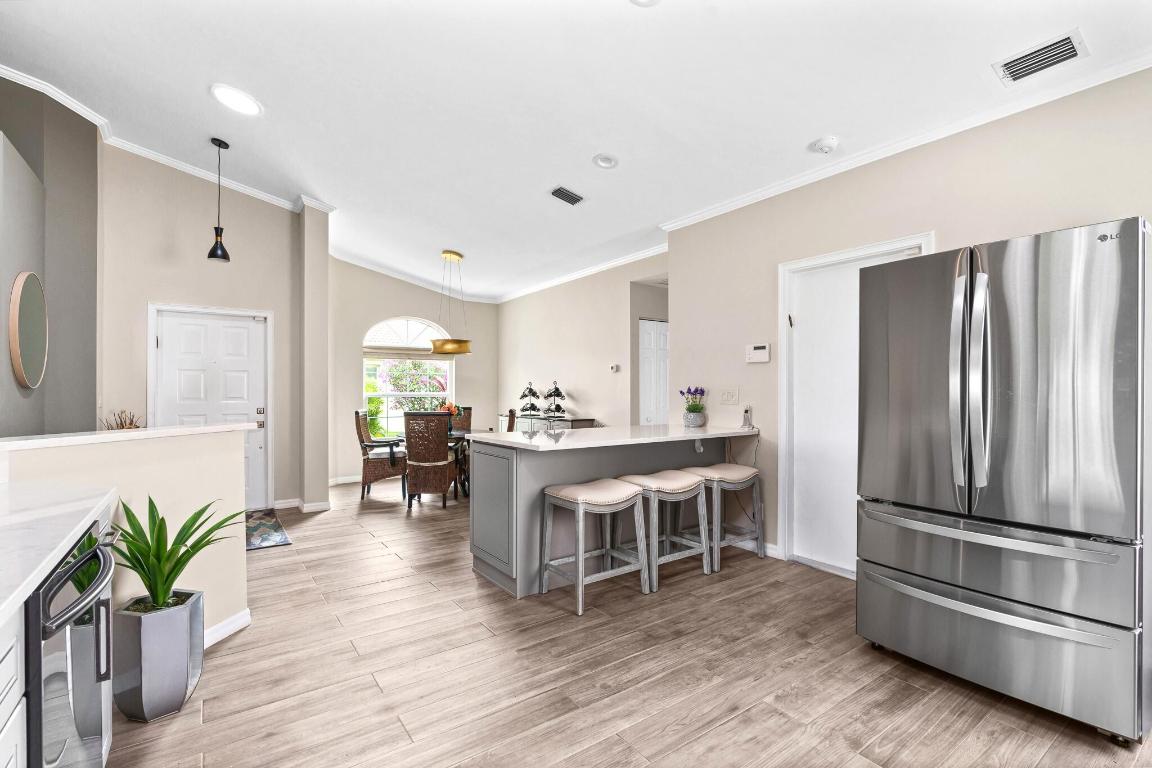 FLORAL LAKES 1 - Residential