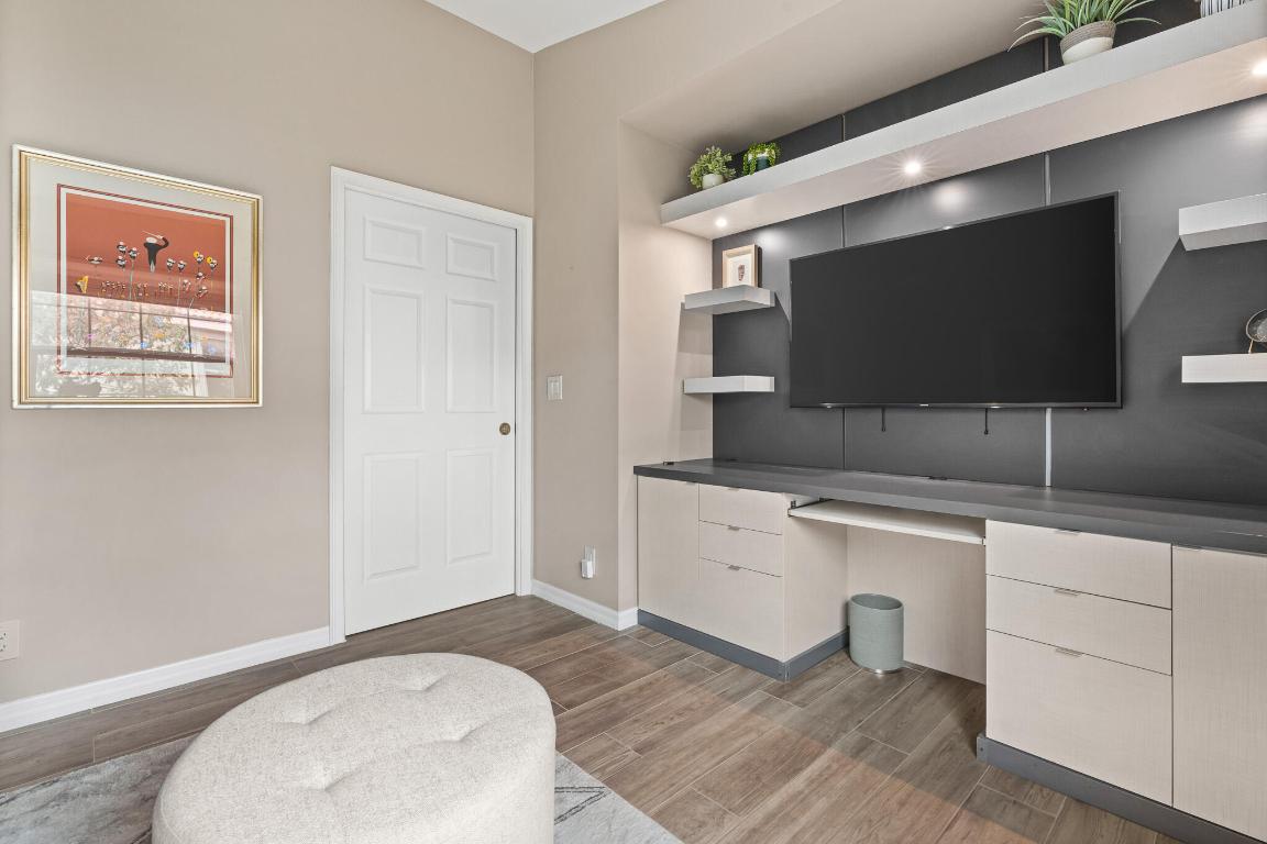 FLORAL LAKES 1 - Residential