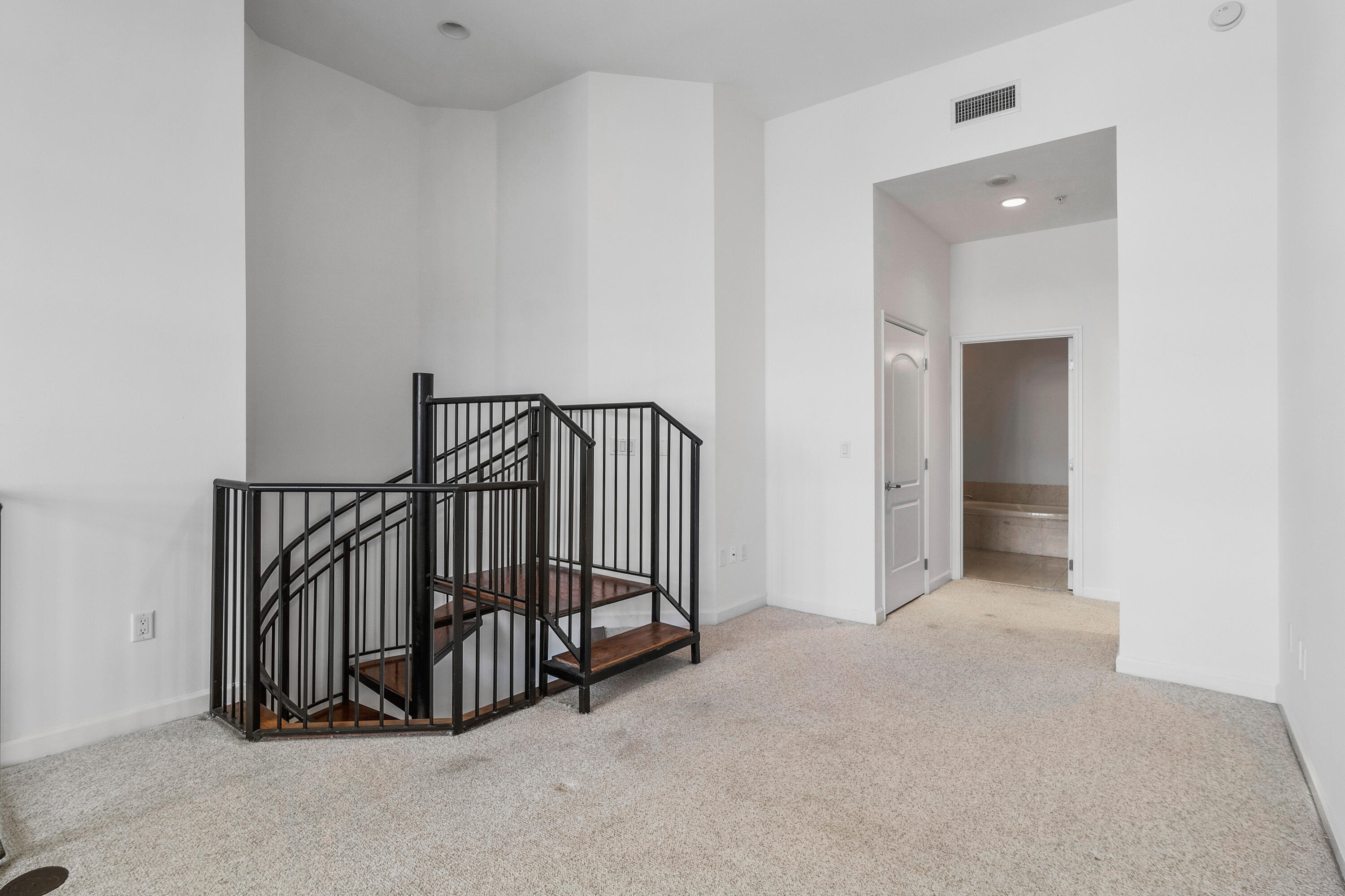 ONE CITY PLAZA CONDO - Residential