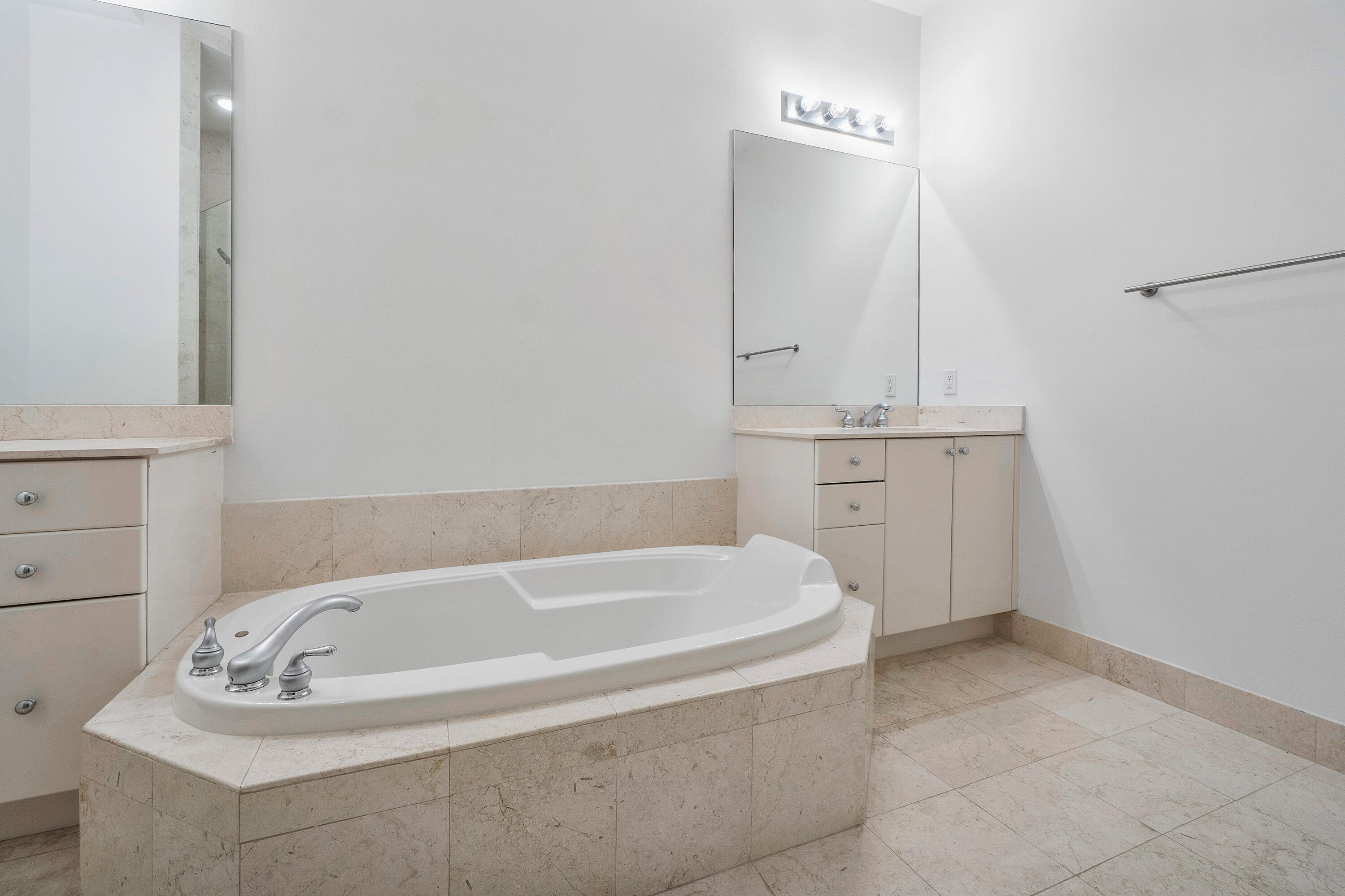 ONE CITY PLAZA CONDO - Residential