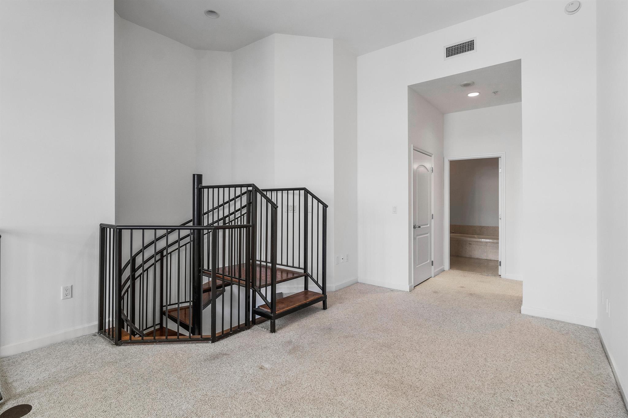 ONE CITY PLAZA CONDO - Residential