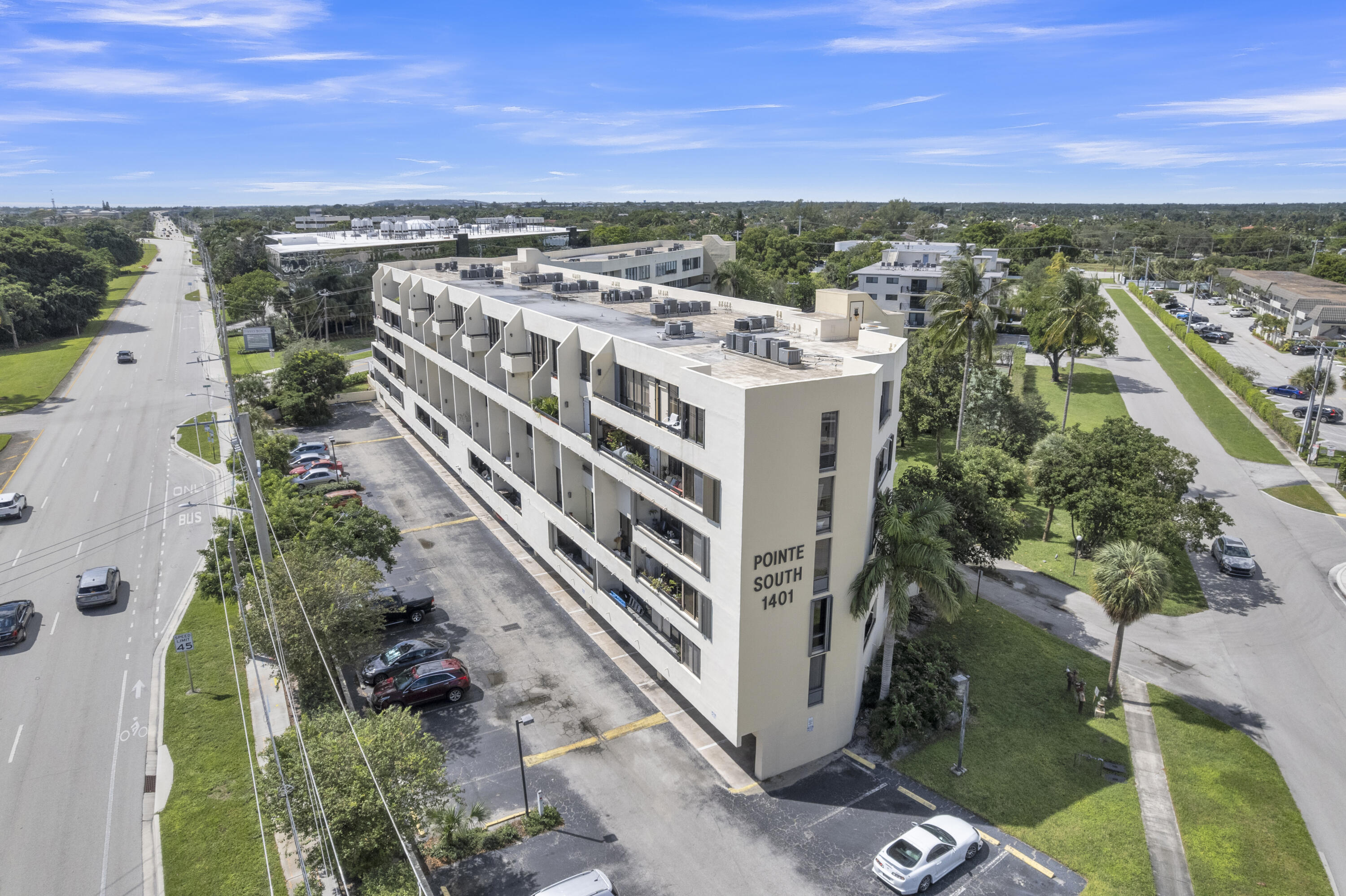 POINTE CONDO - Residential