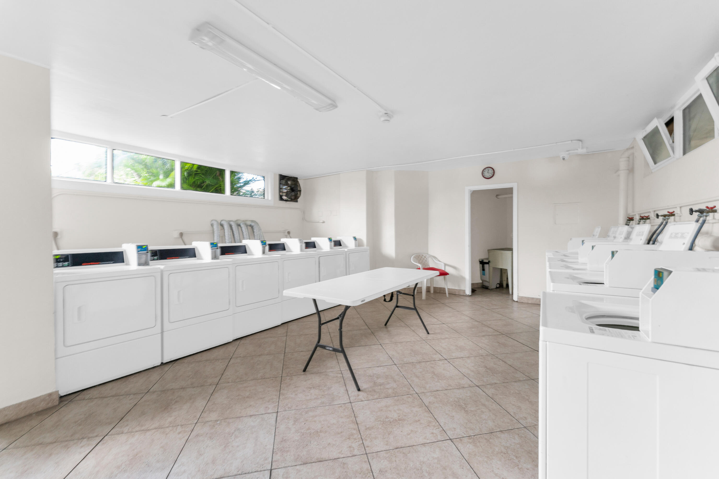 POINTE CONDO - Residential