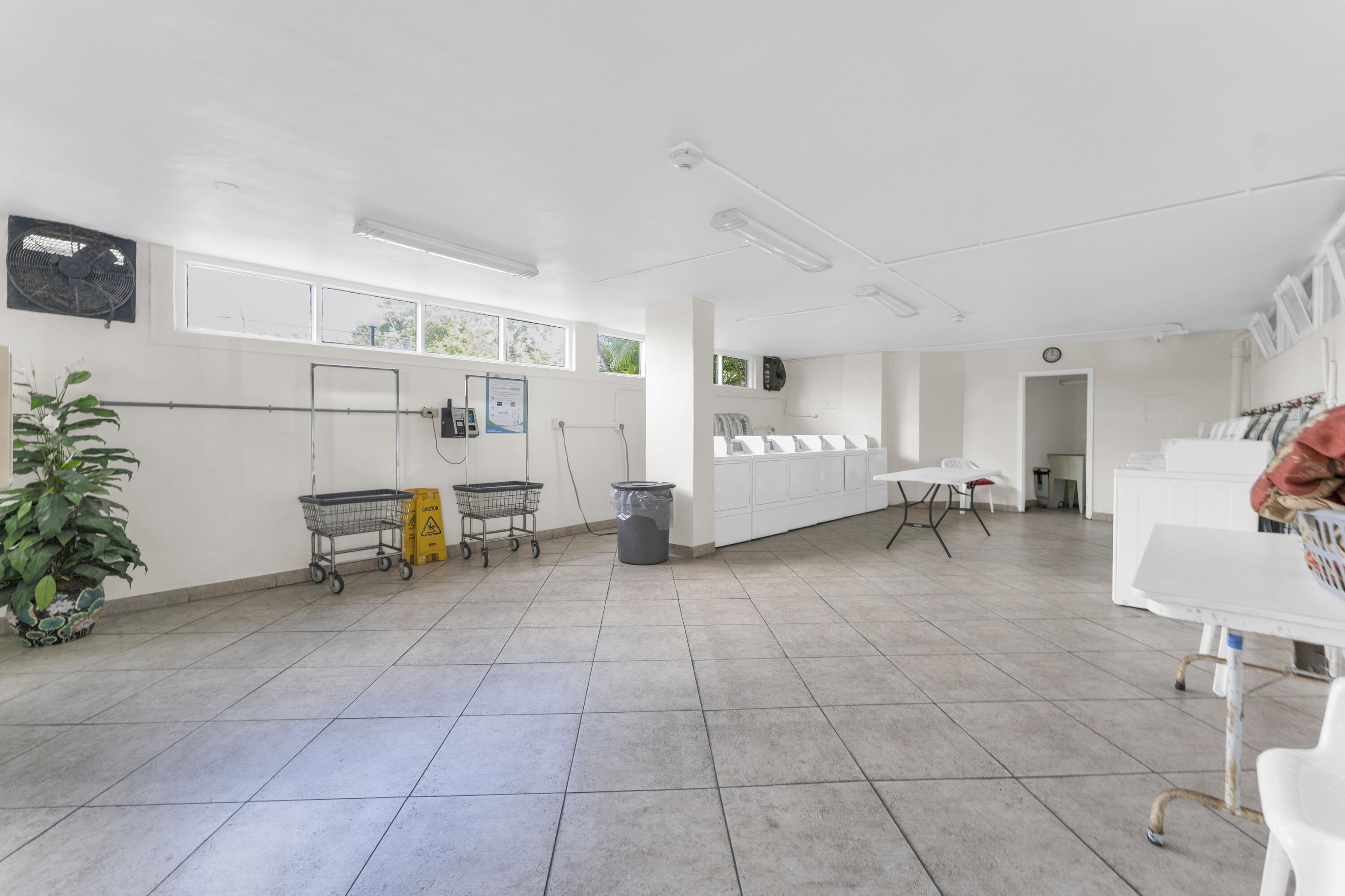 POINTE CONDO - Residential