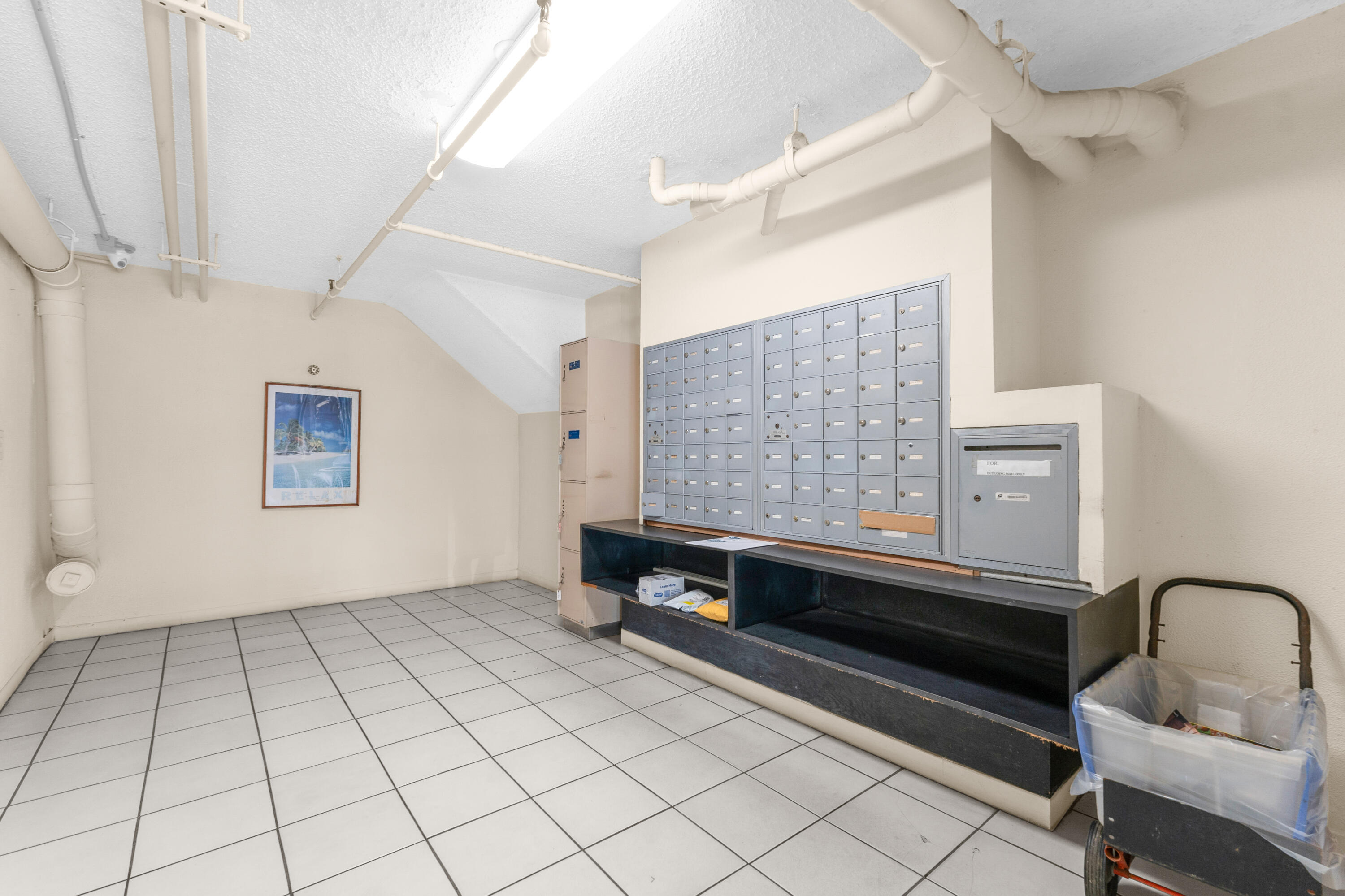 POINTE CONDO - Residential