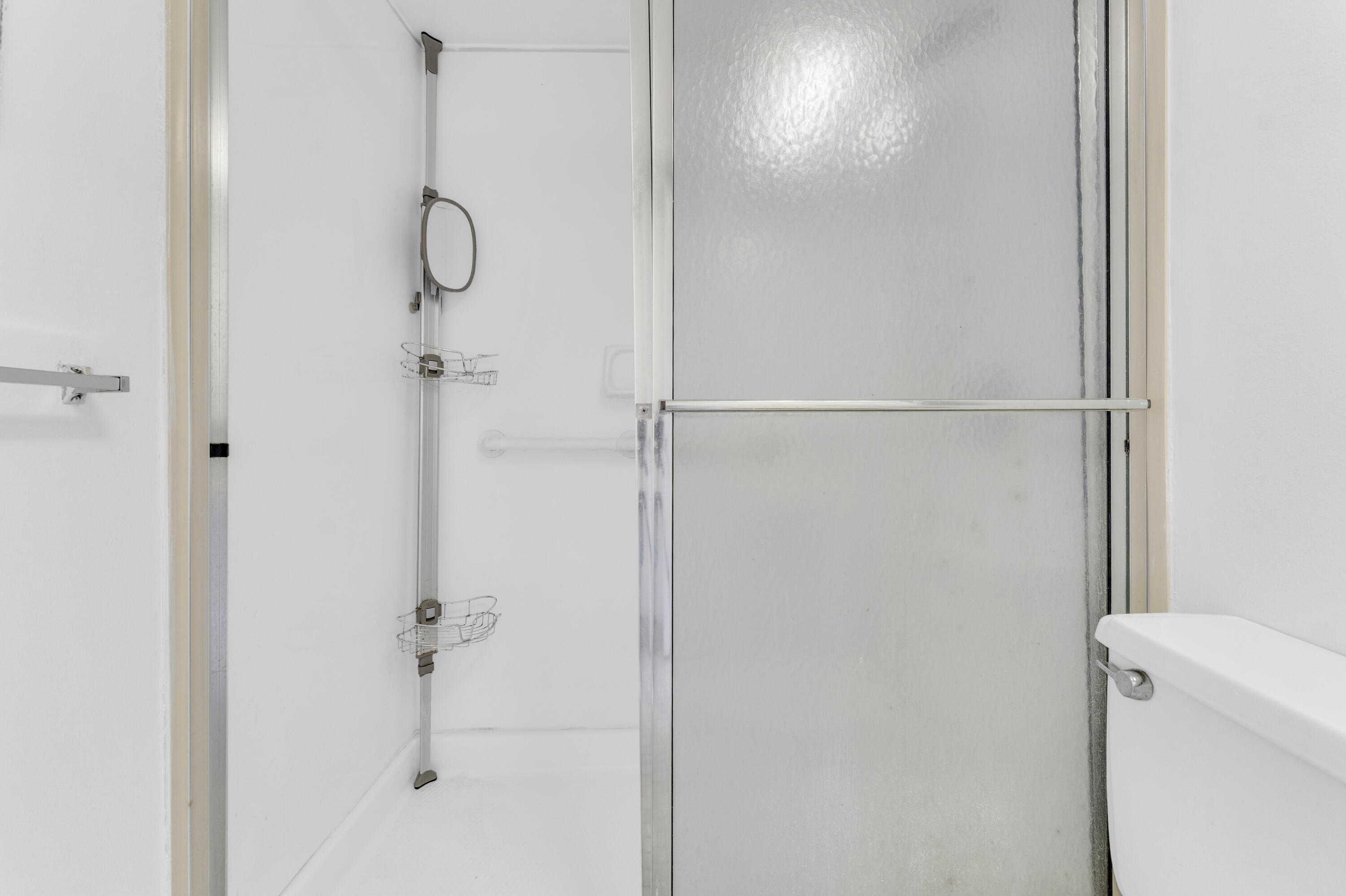 POINTE CONDO - Residential