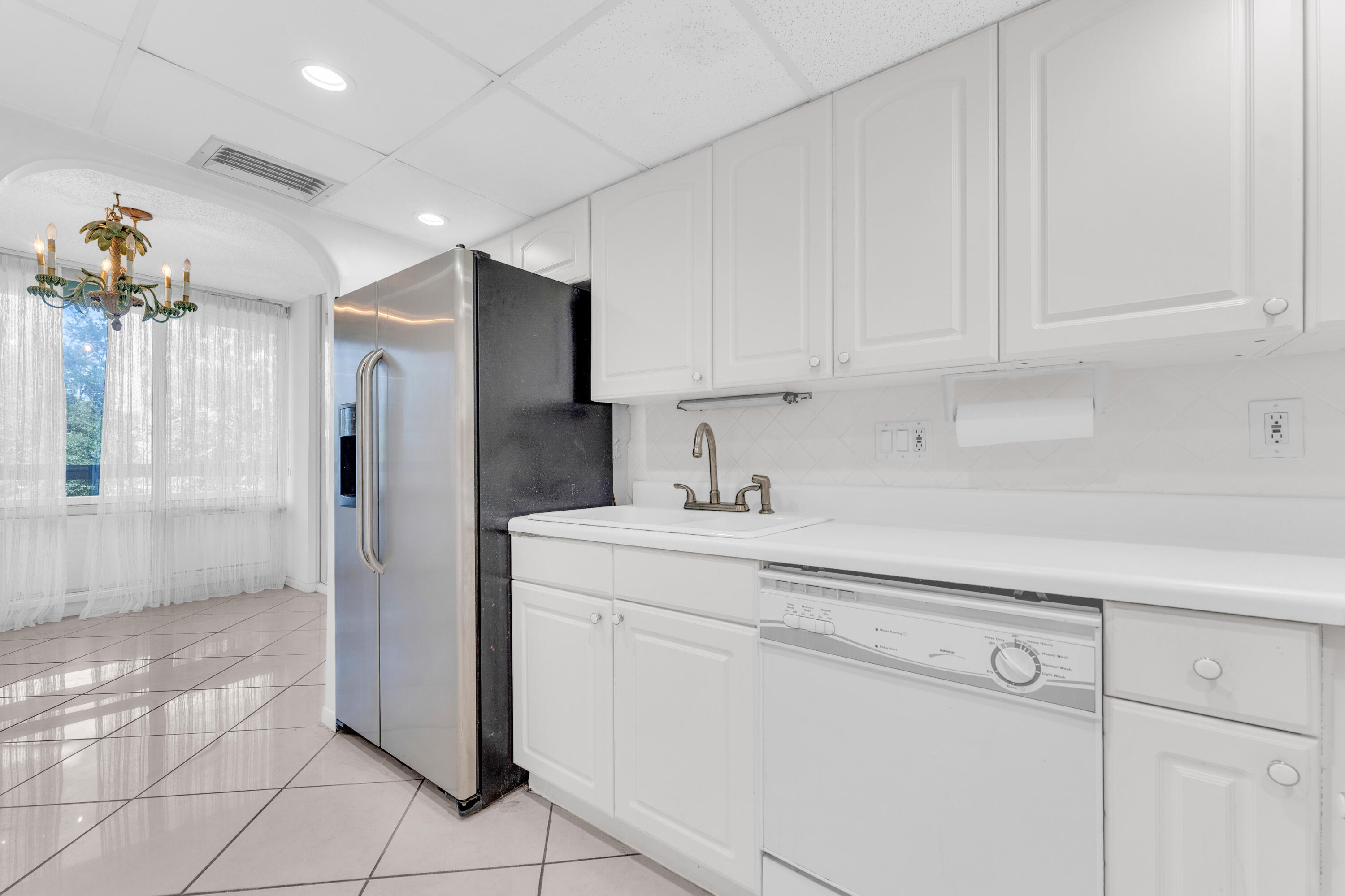 1401 S Federal Highway 218