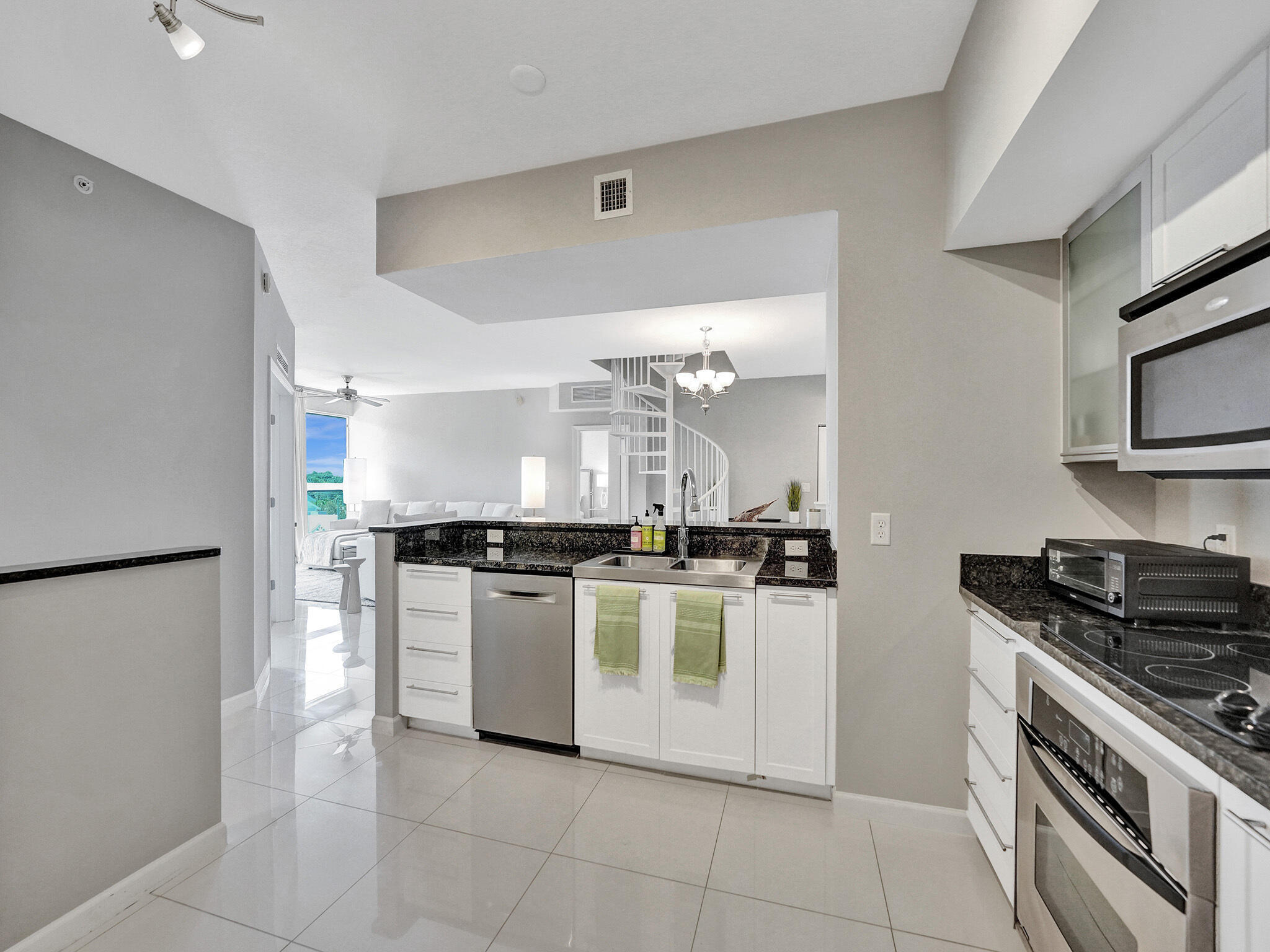 ASTOR - Residential Lease