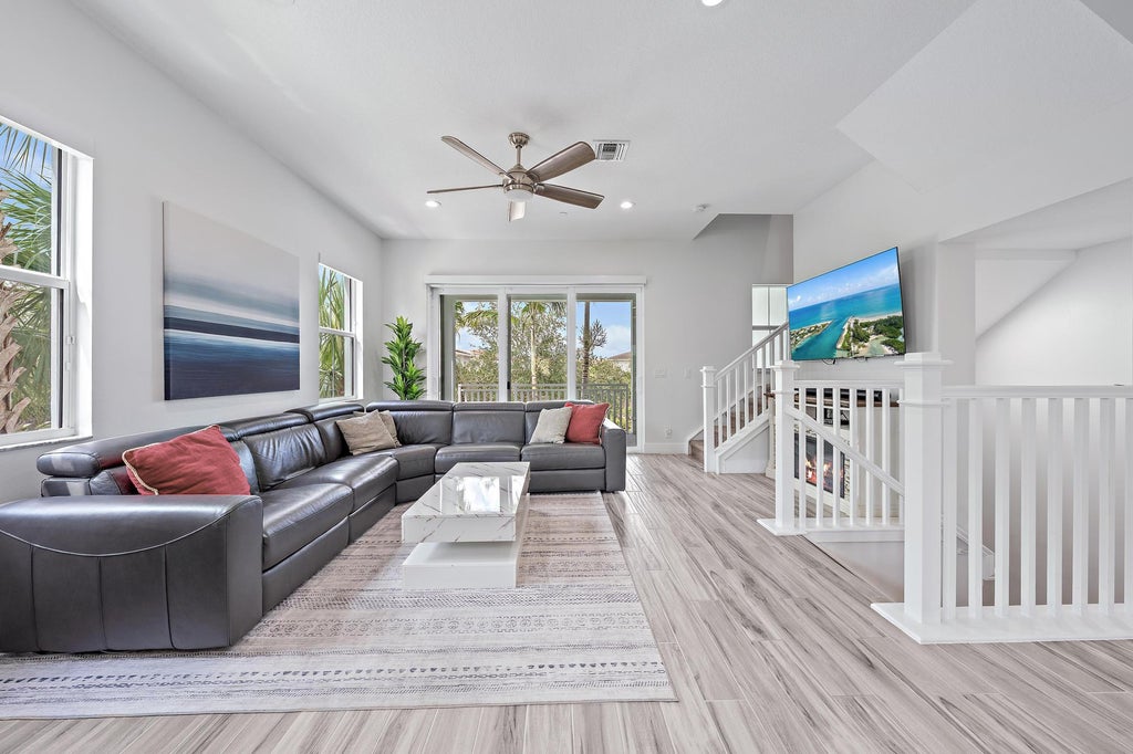 Photo of 4145 Faraday Way, Palm Beach Gardens, FL 33418 (MLS # B26042075)