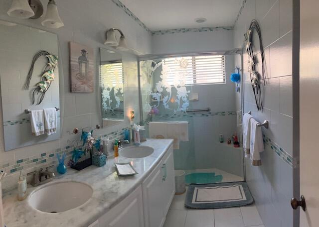 VILLAS OF MONTEREY AT INDIAN SPRING - Residential