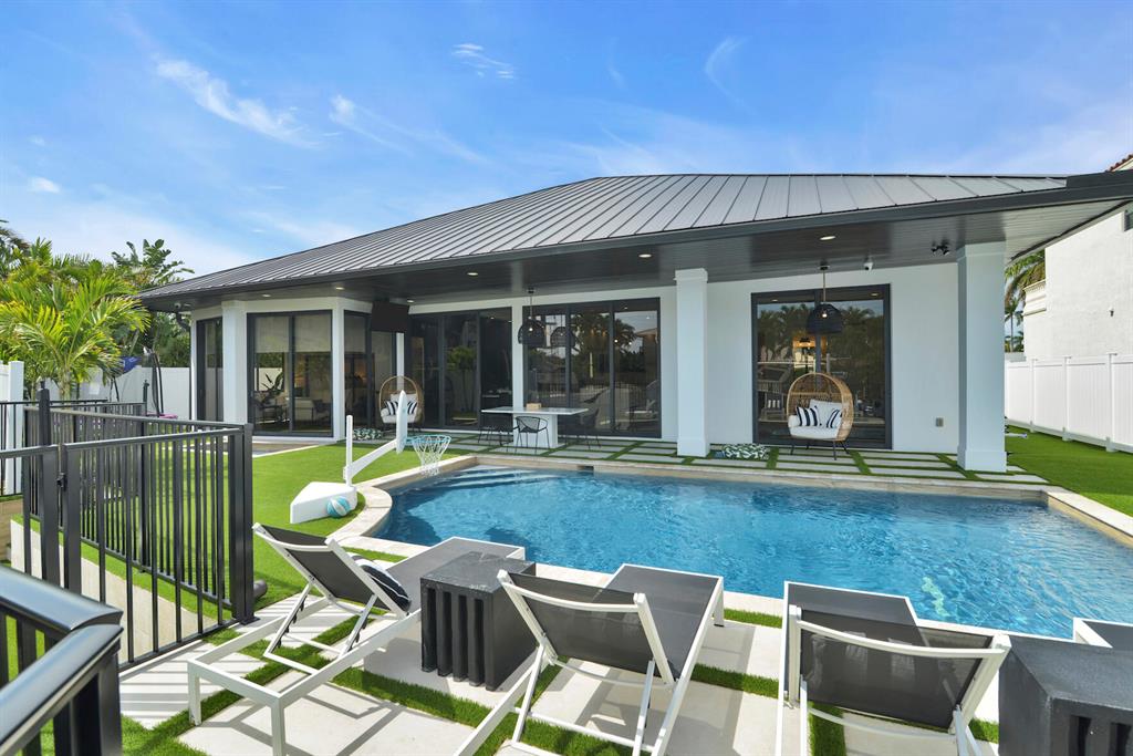 BOCA HARBOUR 5TH SEC - Residential