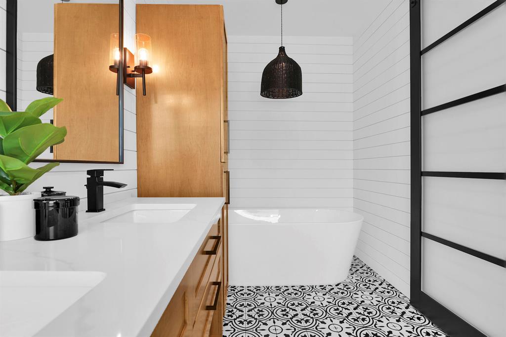 BOCA HARBOUR 5TH SEC - Residential