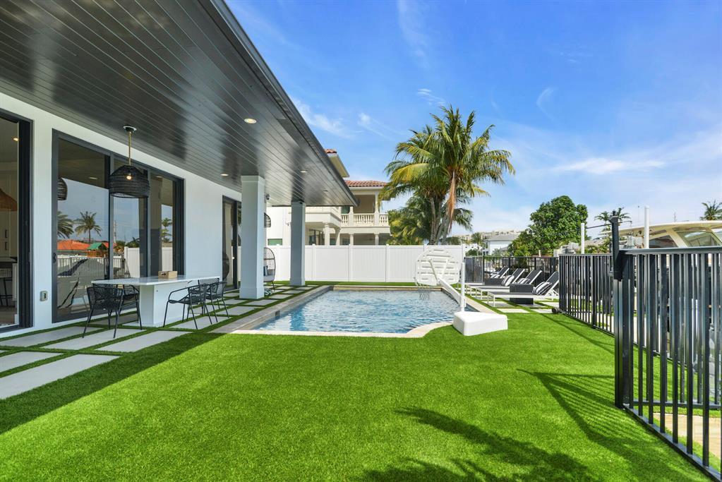 BOCA HARBOUR 5TH SEC - Residential