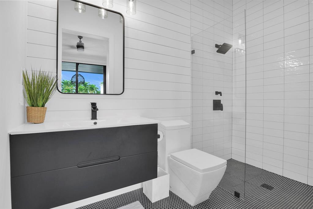 BOCA HARBOUR 5TH SEC - Residential