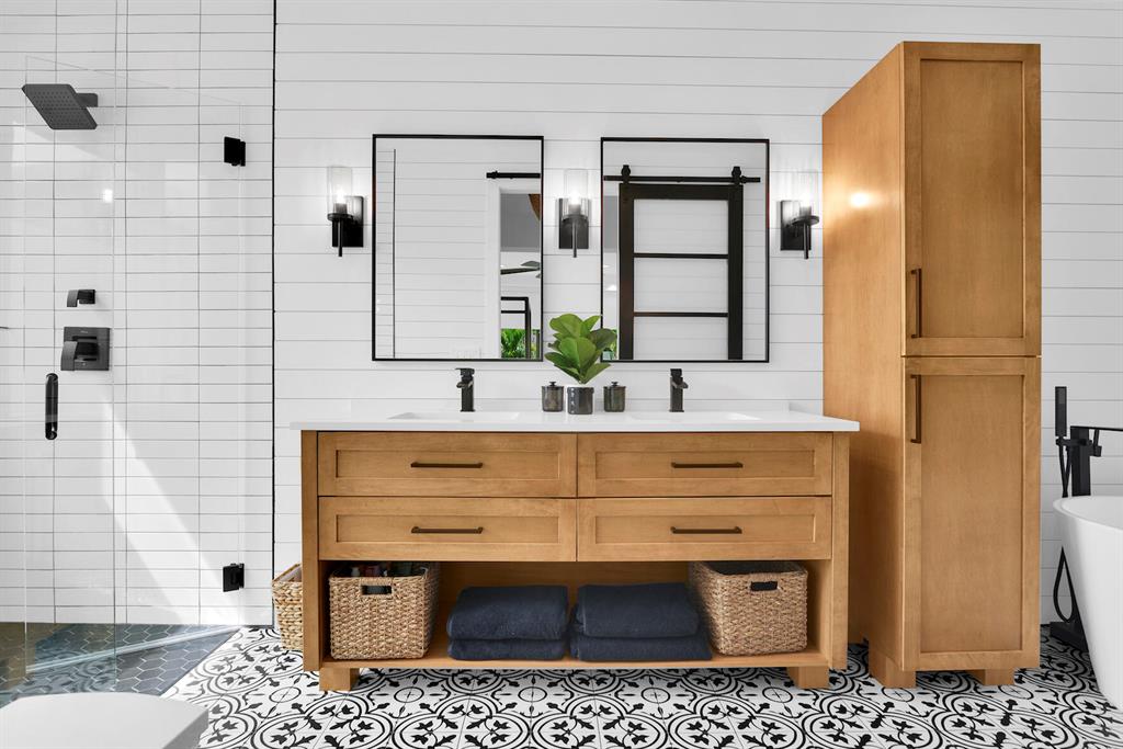 BOCA HARBOUR 5TH SEC - Residential