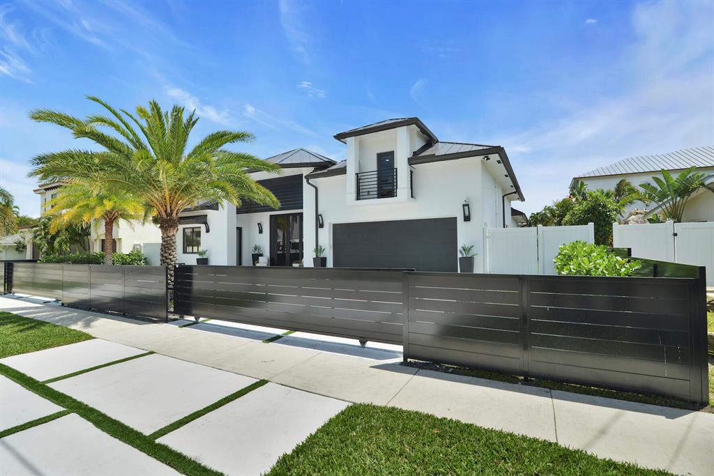 BOCA HARBOUR 5TH SEC - Residential