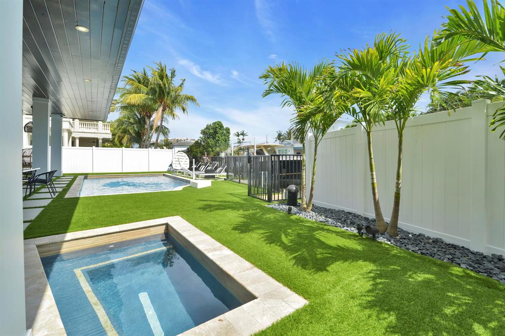 BOCA HARBOUR 5TH SEC - Residential