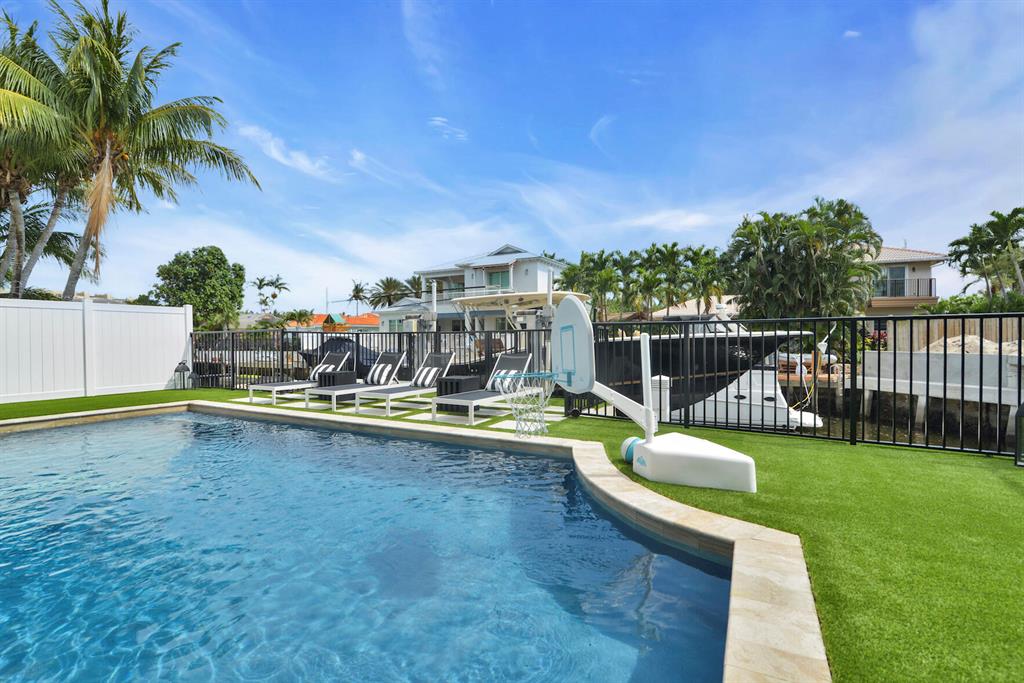 BOCA HARBOUR 5TH SEC - Residential