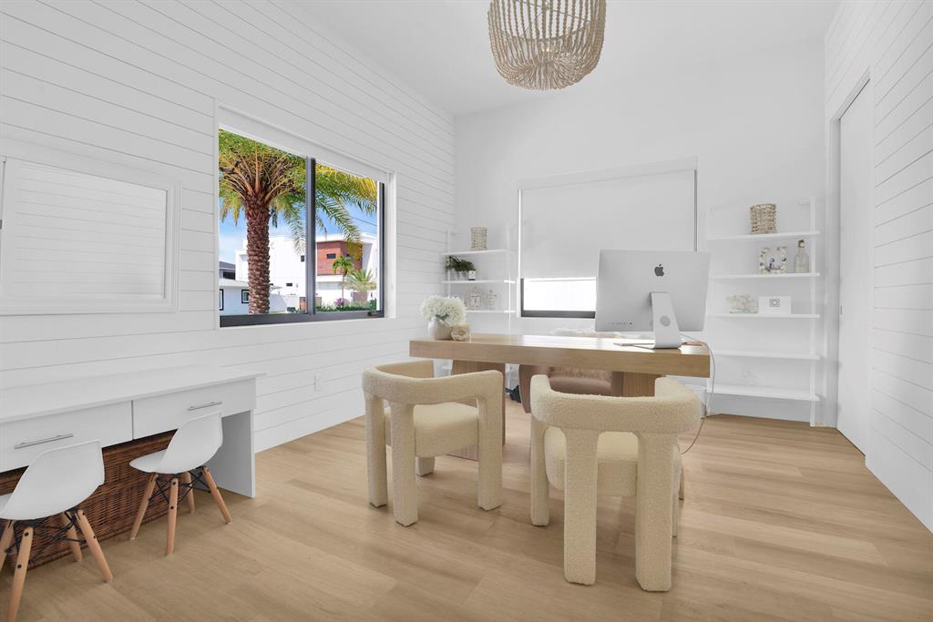 BOCA HARBOUR 5TH SEC - Residential