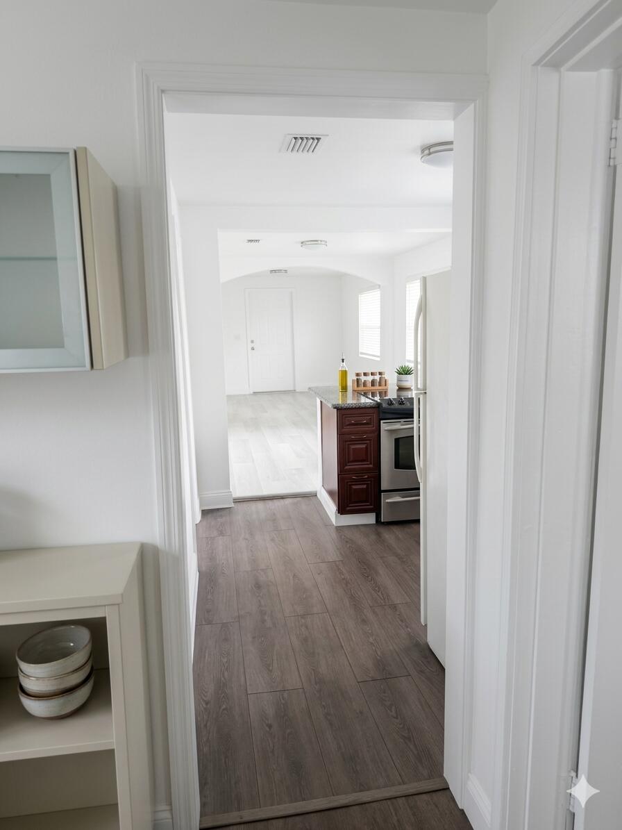 E LIBERTY CITY SEC A - Residential Lease