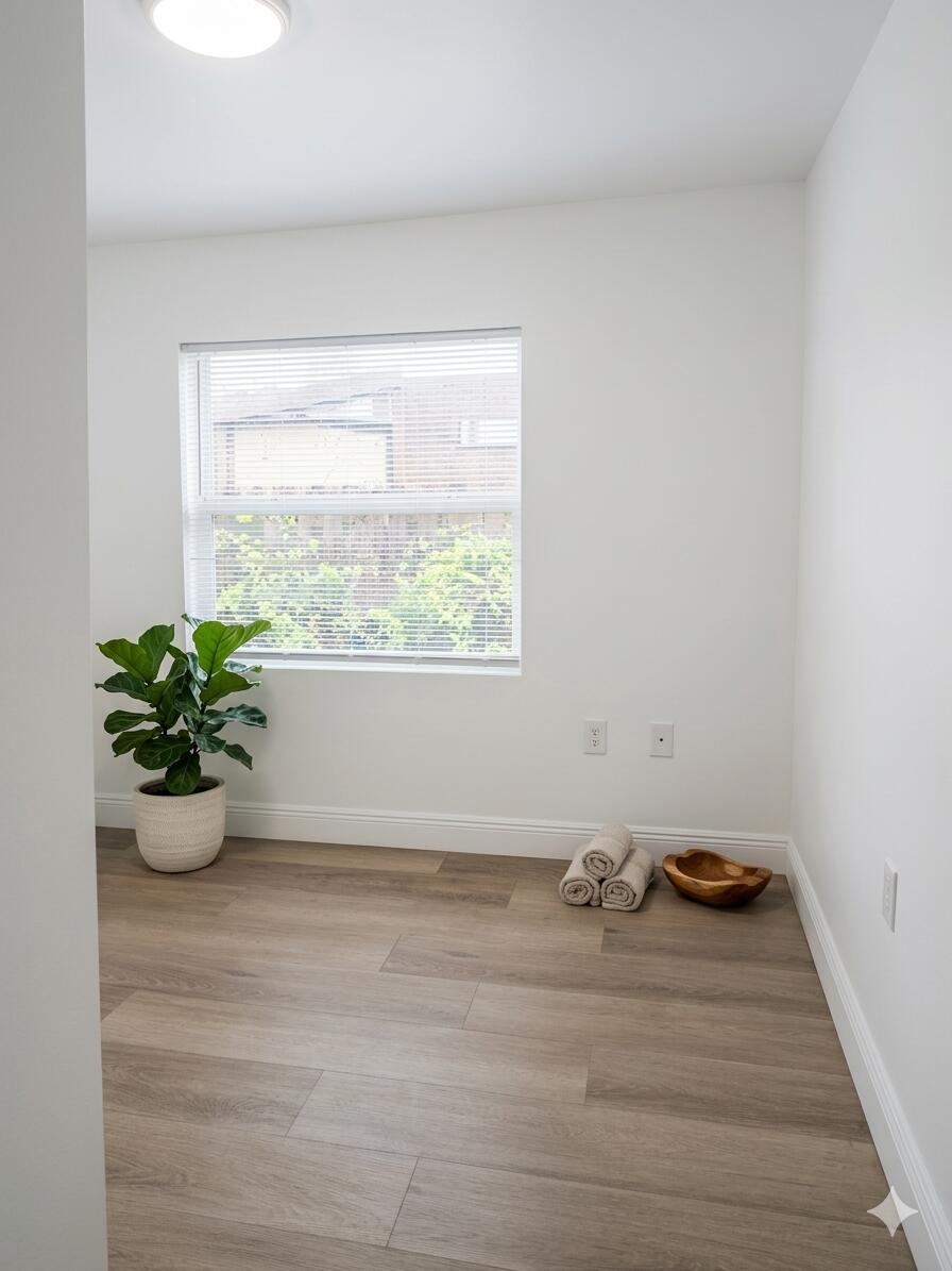 E LIBERTY CITY SEC A - Residential Lease