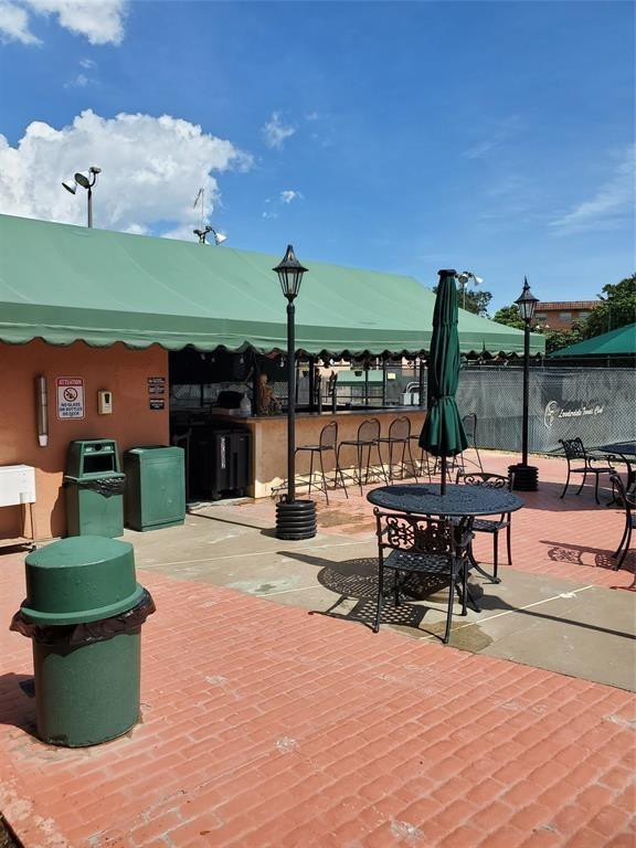 TENNIS CLUB TILDEN CONDO - Residential