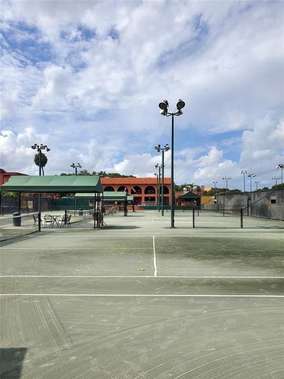 TENNIS CLUB TILDEN CONDO - Residential