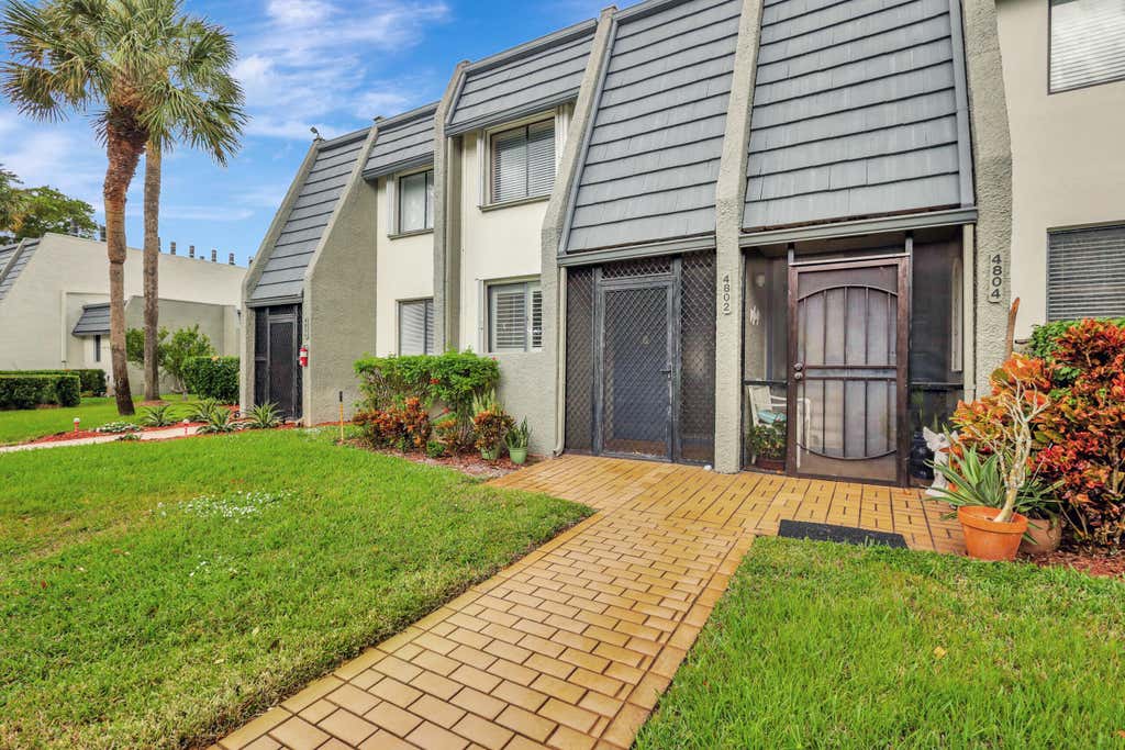 Photo of 4802 Esedra Court #4802, Lake Worth, FL 33467 (MLS # R10938150)