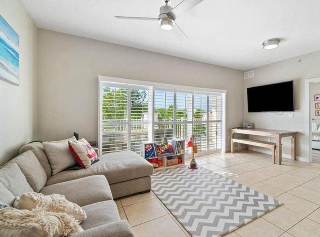 Photo of 1931 NE 2nd Street #305, Deerfield Beach, FL 33441 (MLS # B26031996)