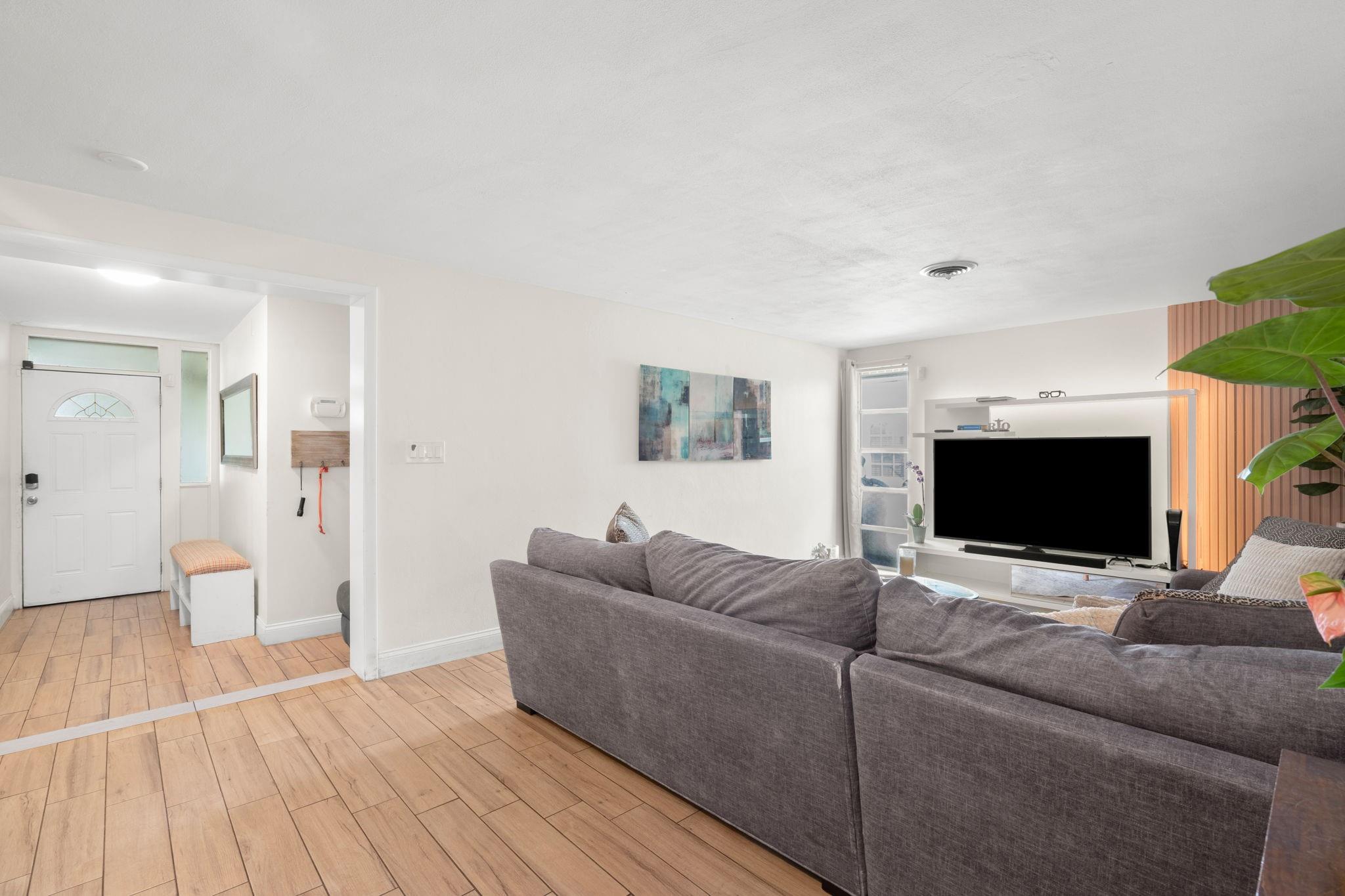 PALM BEACH LAKES SOUTH 2 - Residential