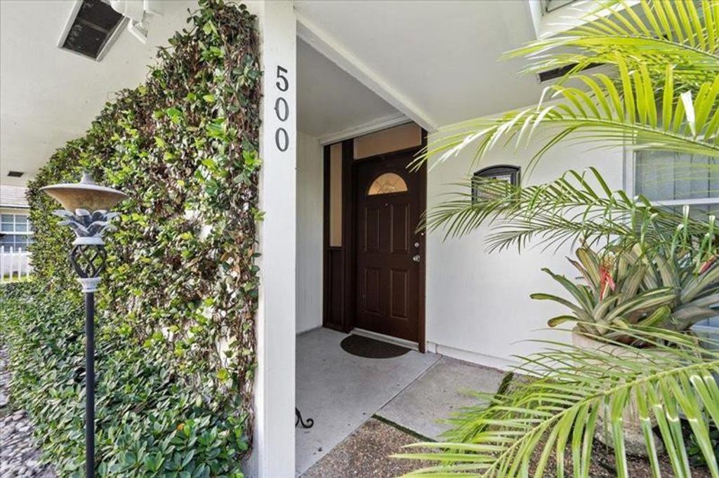 Photo of 500 Michigan Place, West Palm Beach, FL 33409 (MLS # F10533083)