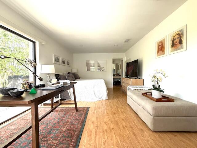 HOLLOWS OF DEER CREEK CONDO - Residential Lease