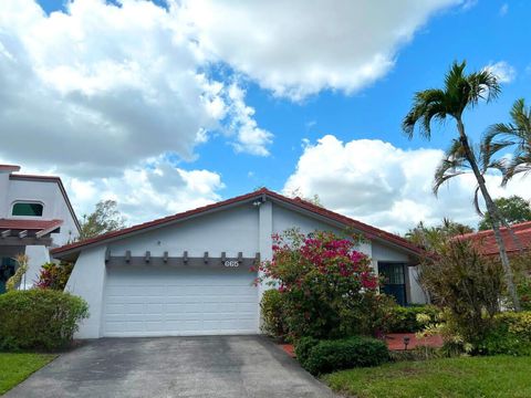 665 Deer Creek Hollows Circle Deerfield Beach FL 33442